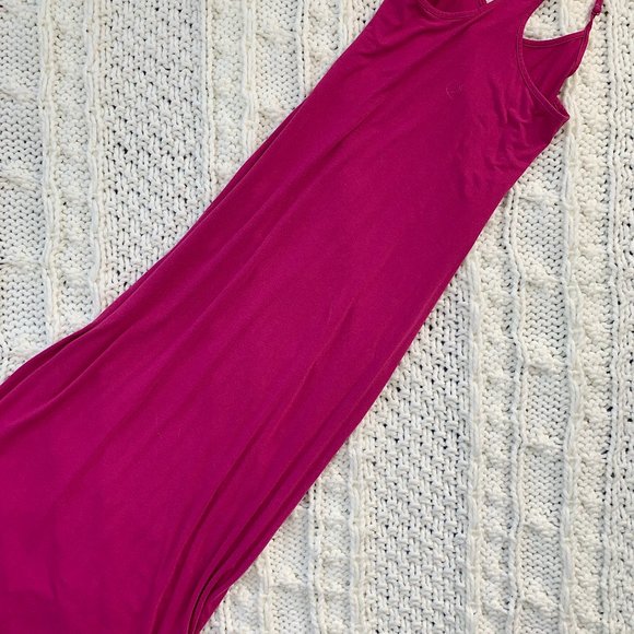 Raspberry Maxi Dress - Picture 4 of 4